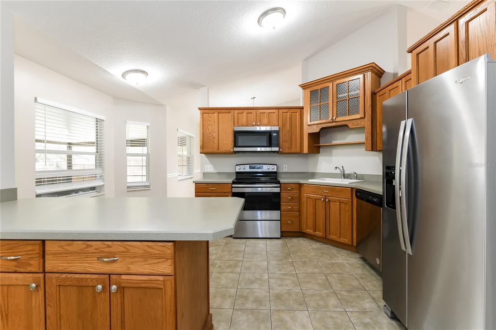 840 HIGH POINTE CIRCLE, MINNEOLA, FL — photo 4 of 15