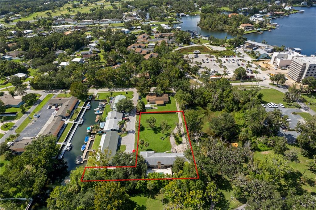 149 & 151 SE Paradise Point ROAD, CRYSTAL RIVER, FL — photo 3 of 30