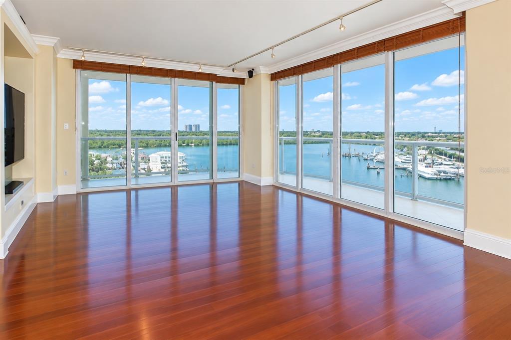 16500 COLLINS AVENUE UNIT 956, SUNNY ISLES BEACH, FL — photo 2 of 10