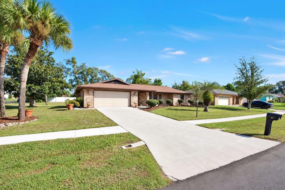 902 VICKSBURG STREET STREET, DELTONA, FL — photo 2 of 34
