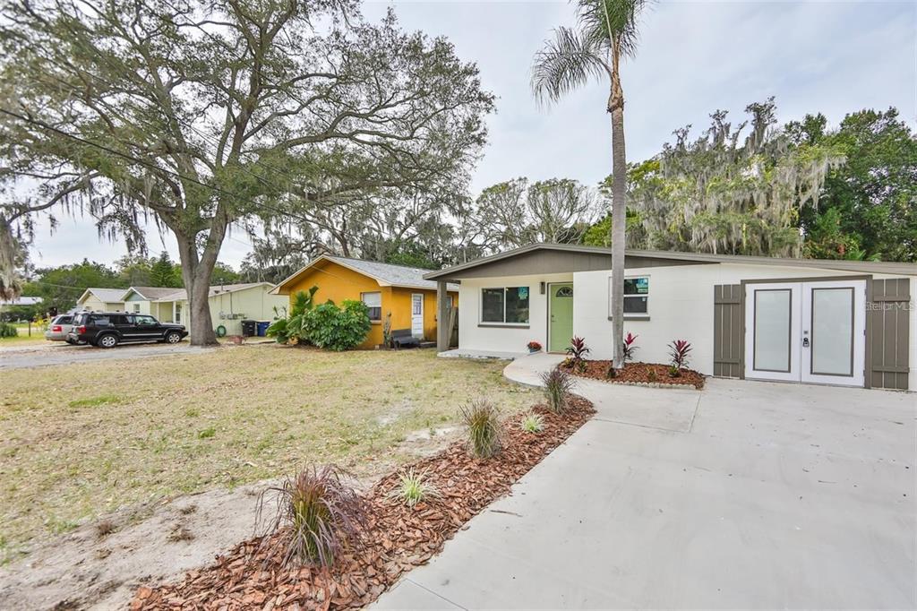 2028 N BETTY LANE, CLEARWATER, FL — photo 3 of 22