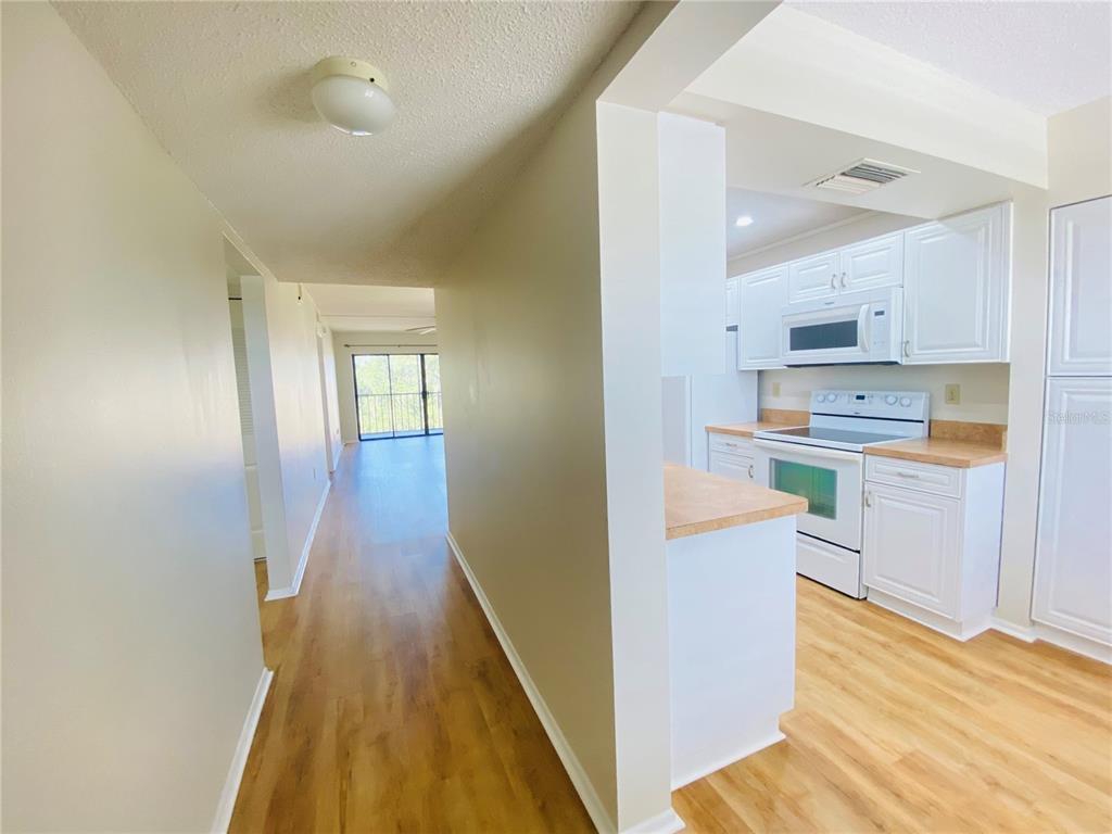 505 30TH AVENUE W UNIT E406, BRADENTON, FL — photo 3 of 30