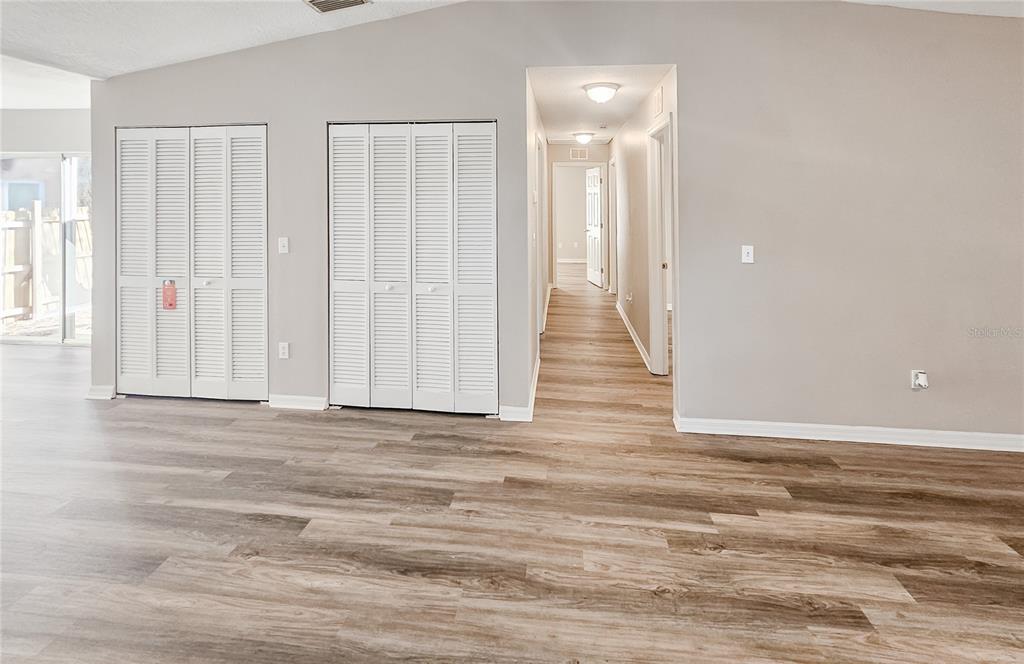 1013 E ESKIMO AVENUE, TAMPA, FL — photo 4 of 20