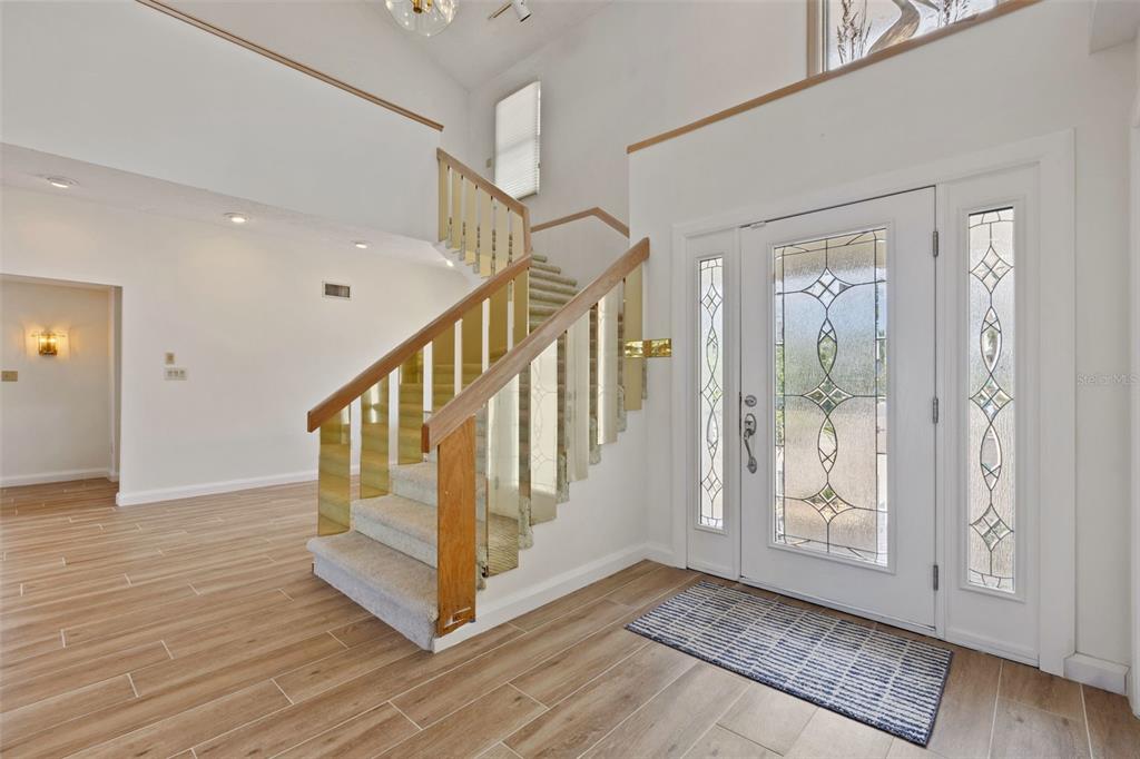 290 BAYSIDE DRIVE, CLEARWATER BEACH, FL — photo 5 of 30