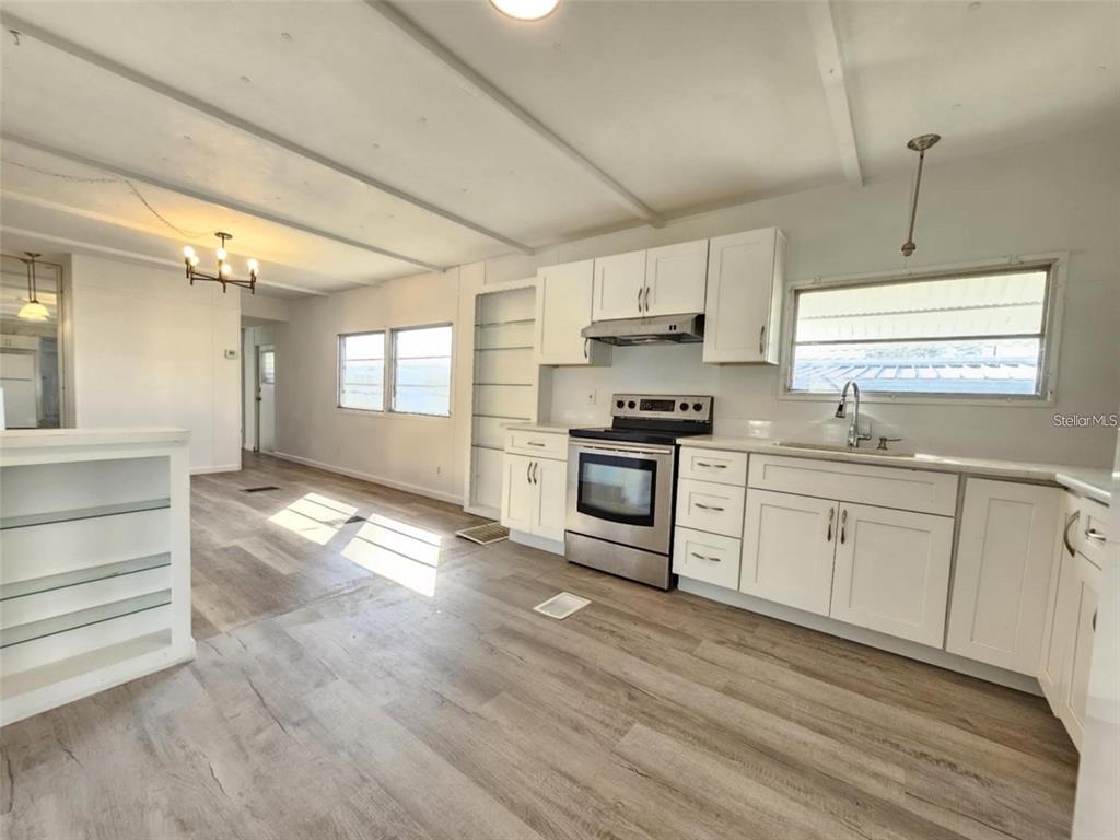 321 3RD STREET DRIVE W, PALMETTO, FL — photo 5 of 19