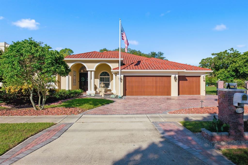 580 S FLORIDA AVENUE, TARPON SPRINGS, FL — photo 4 of 42