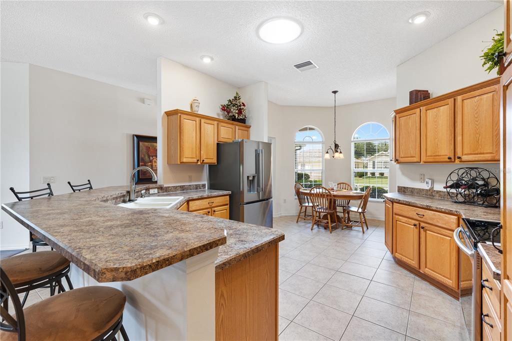 1318 GREENVILLE WAY, THE VILLAGES, FL — photo 5 of 30