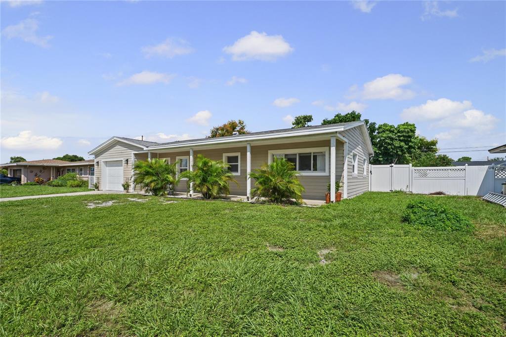 13833 DOMINICA DRIVE, SEMINOLE, FL — photo 3 of 31