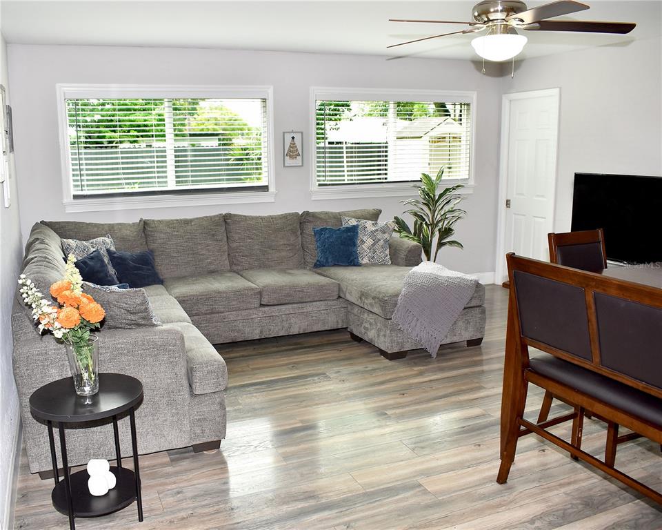 110 ROYAL PALMS, LARGO, FL — photo 3 of 17