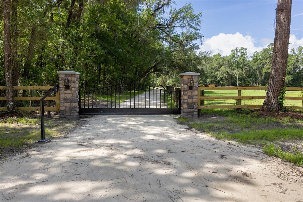 14810 NW 185 STREET, WILLISTON, FL — photo 2 of 30