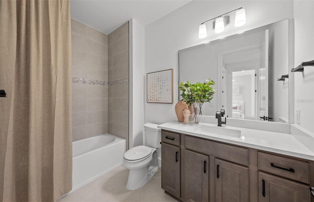 18738 INDIAN ROCK PLACE, LAKEWOOD RANCH, FL — photo 3 of 29