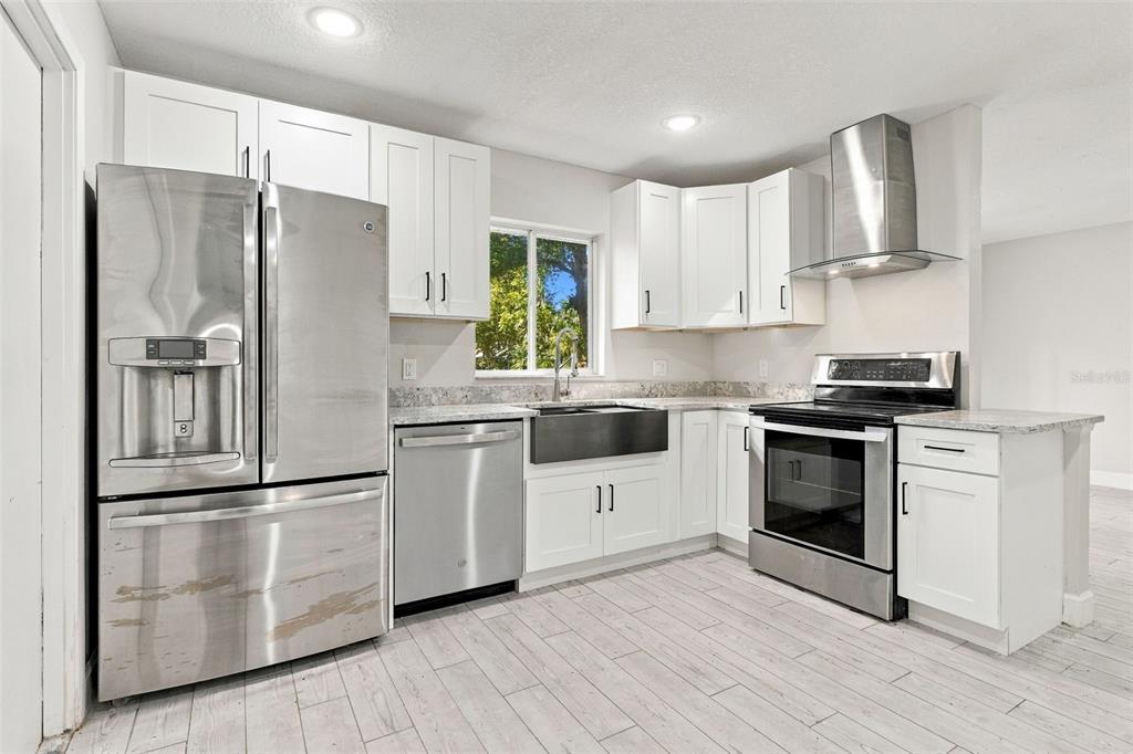 645 VENEER DRIVE, ALTAMONTE SPRINGS, FL — photo 5 of 29
