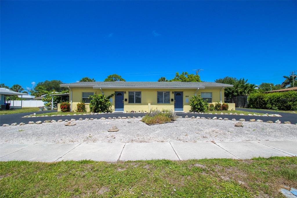 606 HARBOR DRIVE S