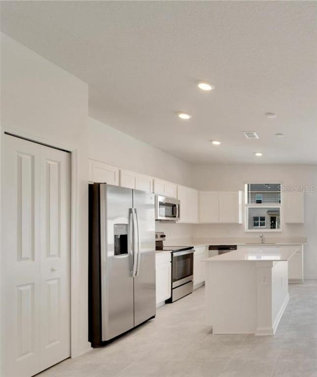 138 NINE IRON DRIVE, DAVENPORT, FL — photo 2 of 5