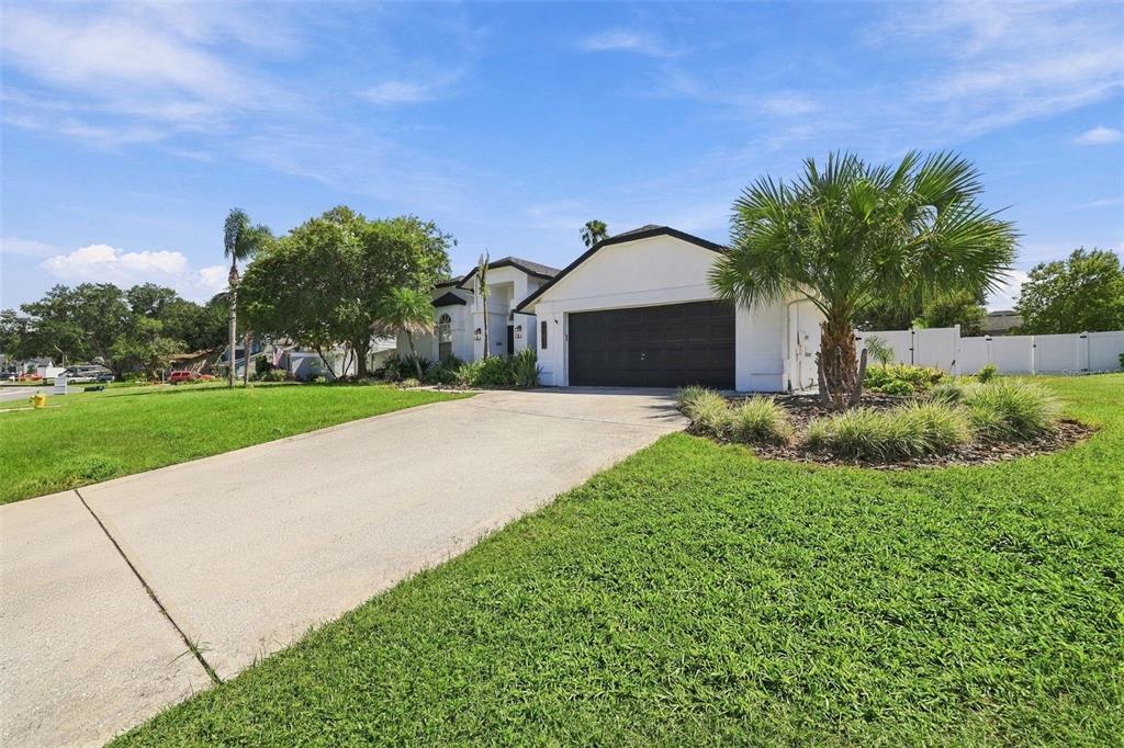 2722 BUCKHORN OAKS DRIVE, VALRICO, FL — photo 2 of 30
