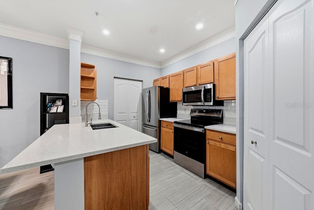 4207 S DALE MABRY HIGHWAY UNIT 10108, TAMPA, FL — photo 3 of 17