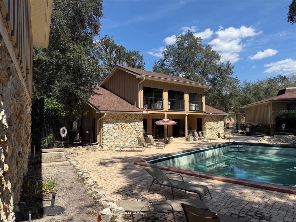507 NW 39TH ROAD UNIT 102, GAINESVILLE, FL — photo 2 of 11