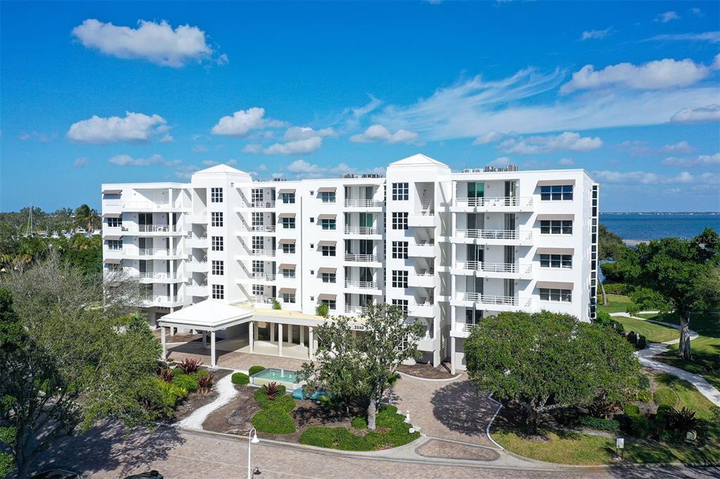 2550 HARBOURSIDE DRIVE UNIT 324