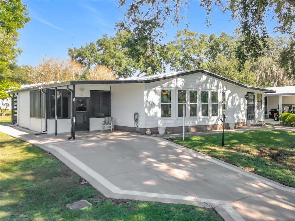805 CAMELIA COURT