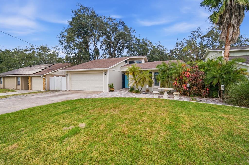 5018 E LIBERTY STREET, TAMPA, FL — photo 2 of 51