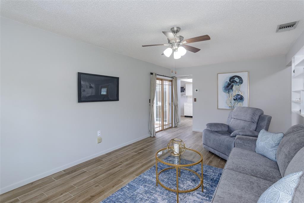 1139 ORANGE TREE CIRCLE E UNIT A, PALM HARBOR, FL — photo 3 of 27