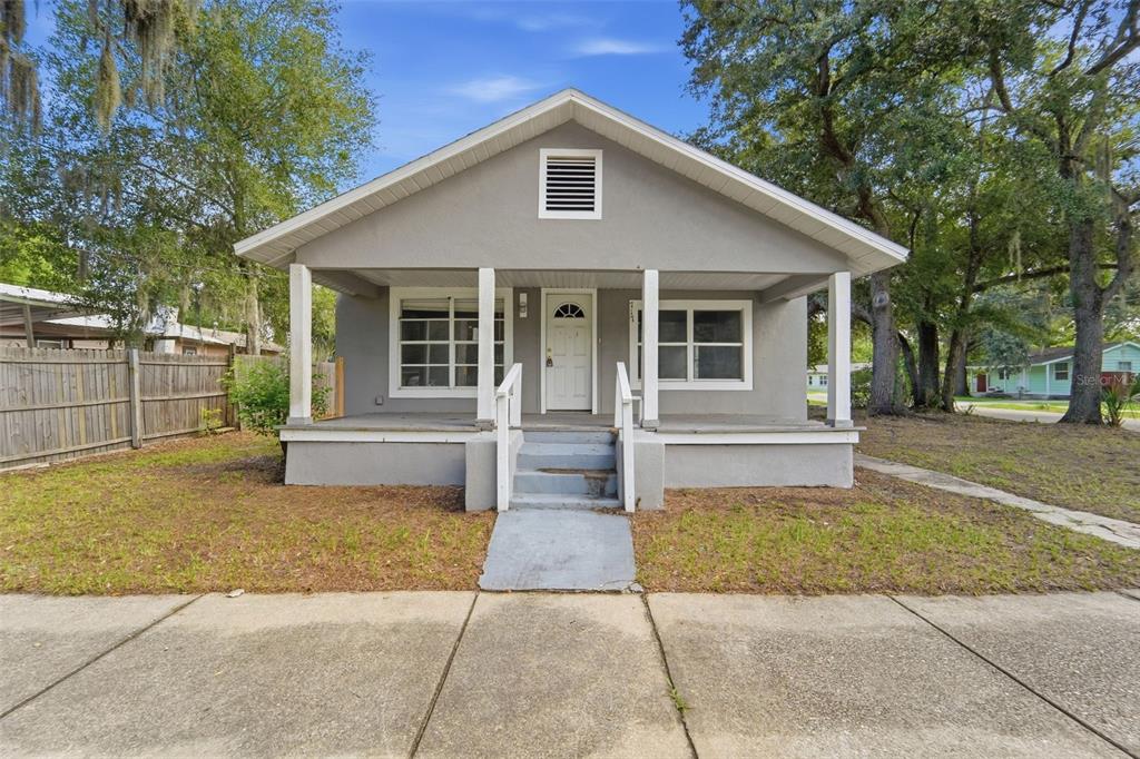 717 S LOCUST AVENUE