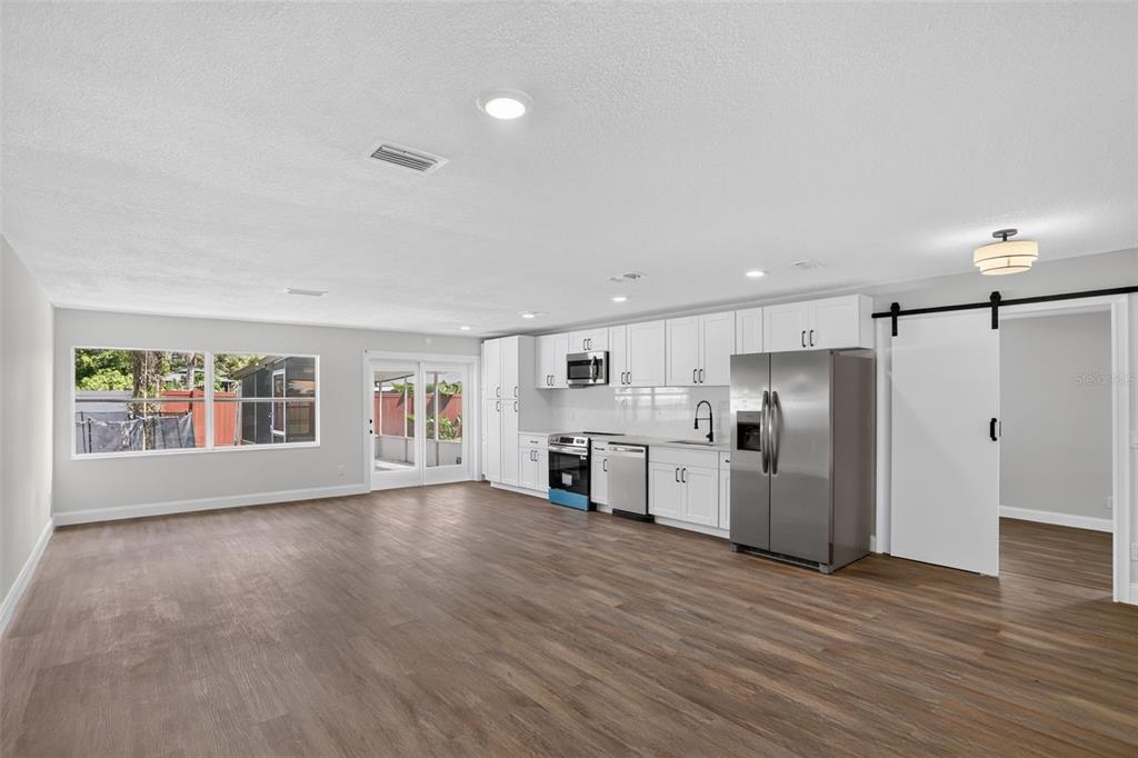 405 CHESTNUT AVENUE, ALTAMONTE SPRINGS, FL — photo 2 of 30