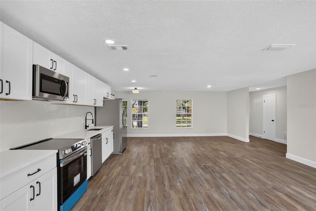 405 CHESTNUT AVENUE, ALTAMONTE SPRINGS, FL — photo 4 of 30