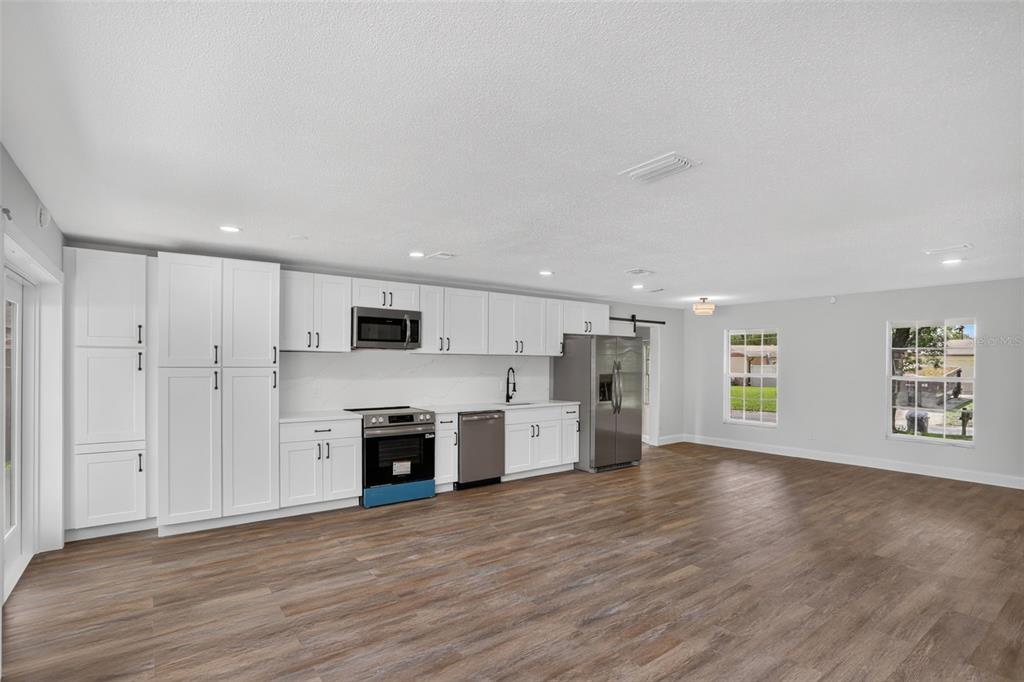 405 CHESTNUT AVENUE, ALTAMONTE SPRINGS, FL — photo 5 of 30