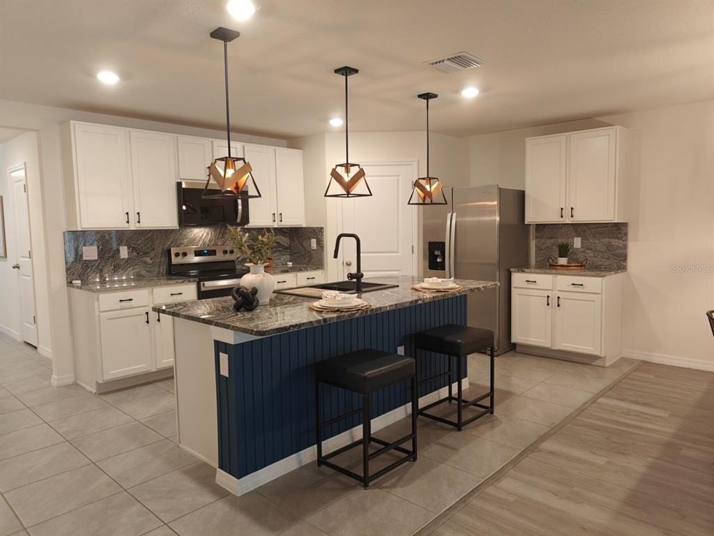 24596 NW 23RD LANE, NEWBERRY, FL — photo 4 of 17