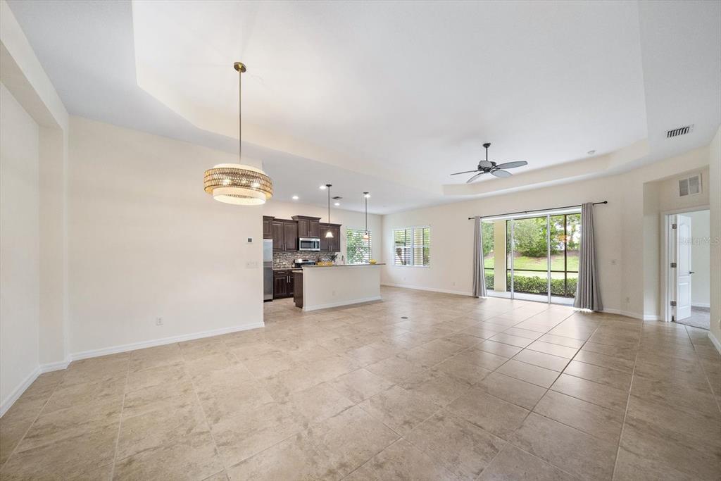 4672 CLAREMONT PARK, BRADENTON, FL — photo 4 of 30