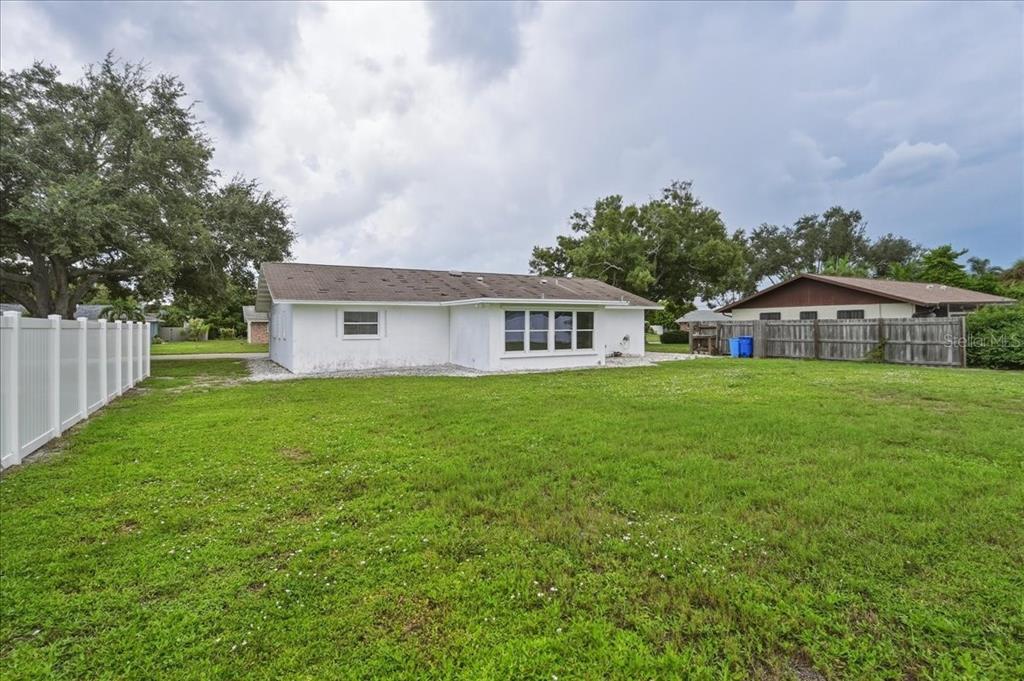7312 17TH AVENUE W, BRADENTON, FL — photo 4 of 27