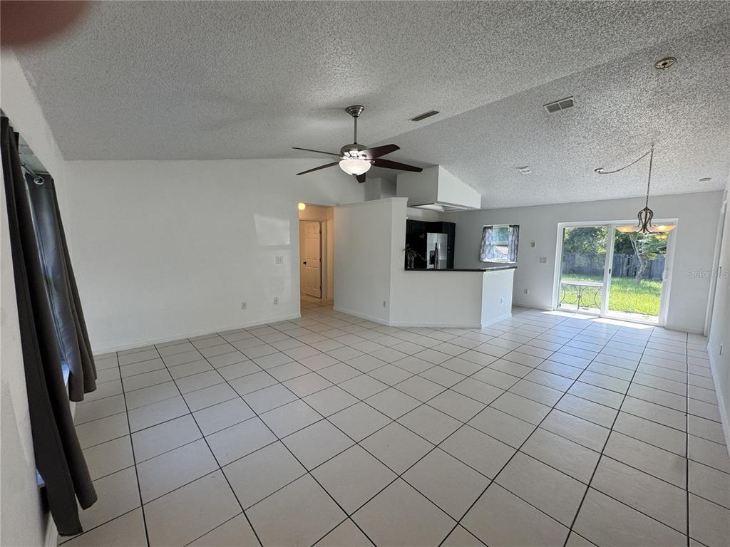 393 WALNUT AVENUE, ORANGE CITY, FL — photo 3 of 24
