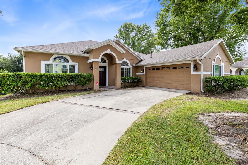 7904 PLUM BLOSSOM COURT, KISSIMMEE, FL — photo 4 of 30