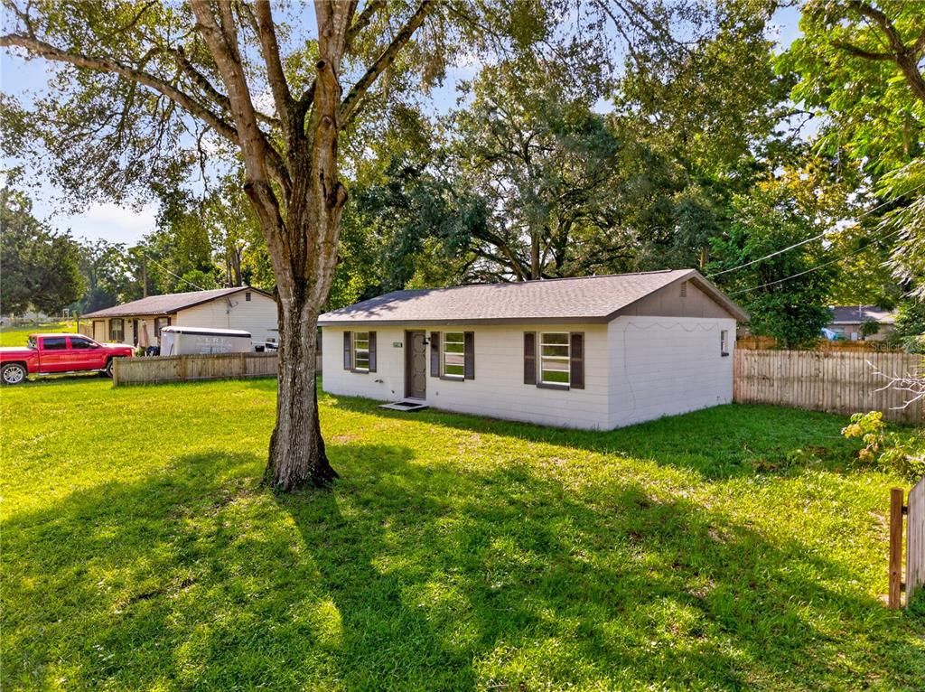 27308 FLAGLER AVENUE, BROOKSVILLE, FL — photo 5 of 30