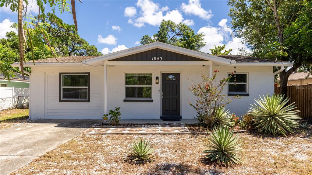1949 TROTTER ROAD, LARGO, FL — photo 3 of 30