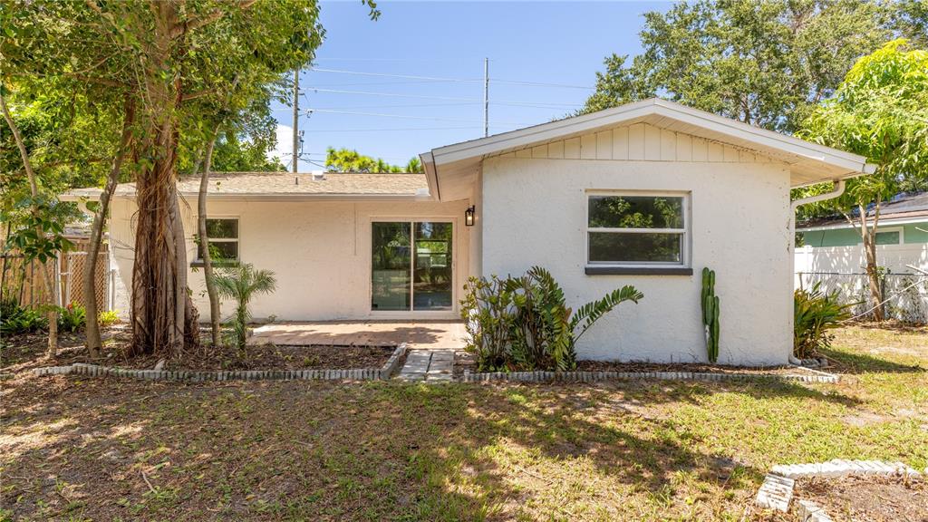 1949 TROTTER ROAD, LARGO, FL — photo 4 of 30