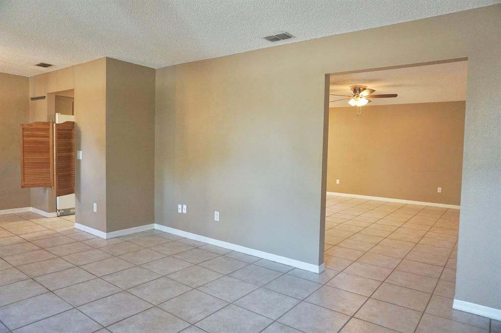1422 CHAMBERLAIN LOOP, LAKE WALES, FL — photo 2 of 29