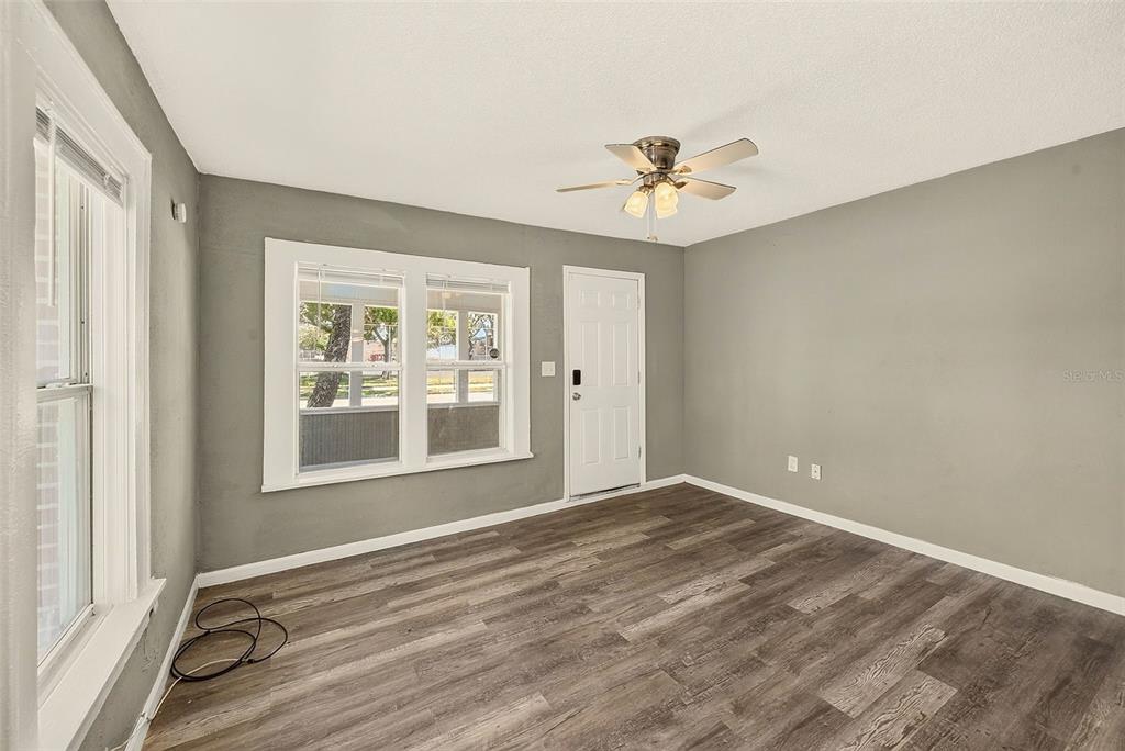 731 37TH STREET S, ST PETERSBURG, FL — photo 2 of 35