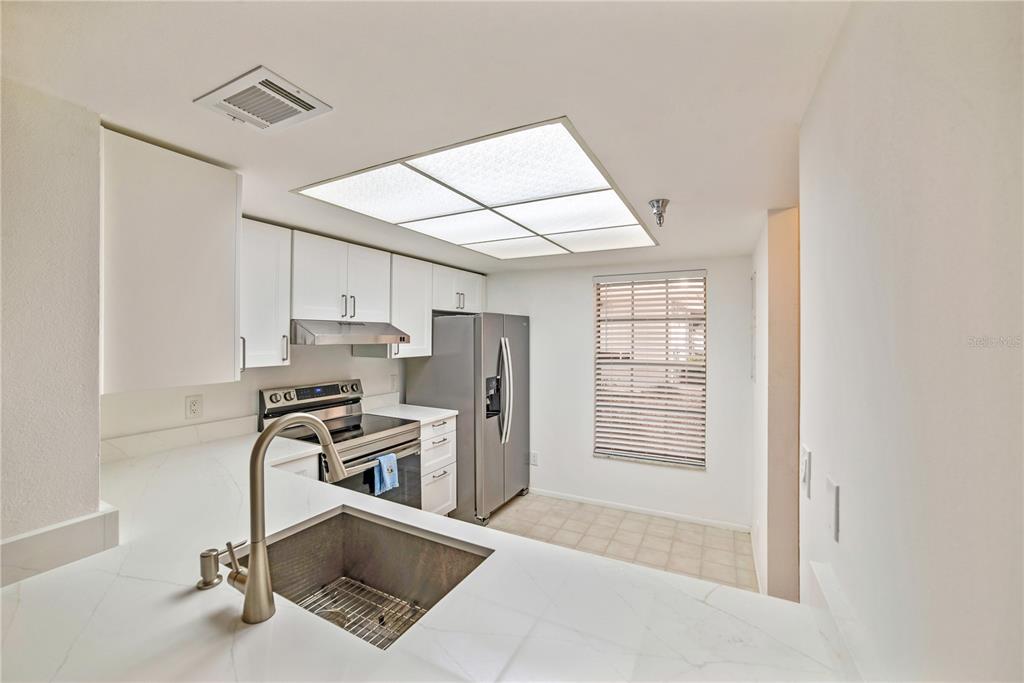 6304 POINTE WEST BOULEVARD UNIT A102, BRADENTON, FL — photo 3 of 25