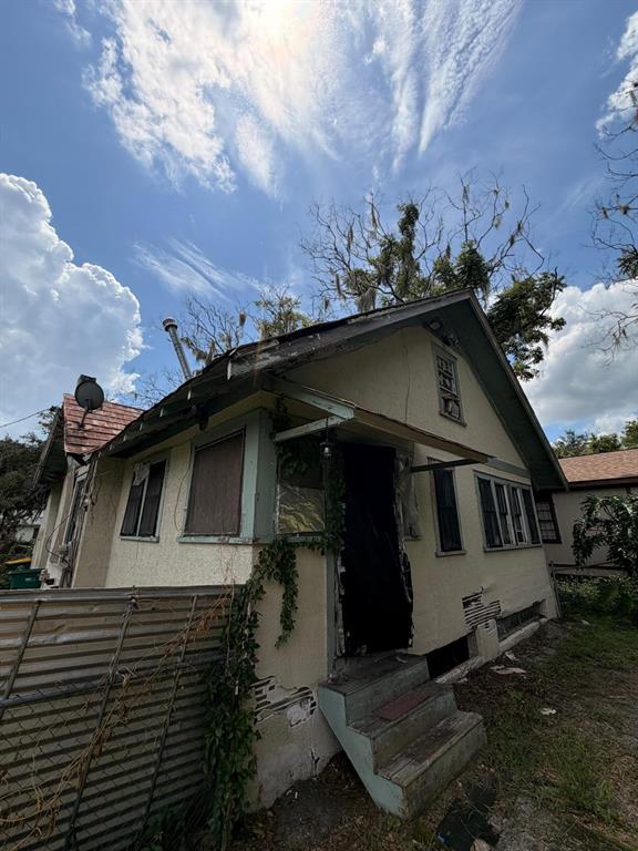 613 W MINNESOTA AVENUE, DELAND, FL — photo 2 of 8