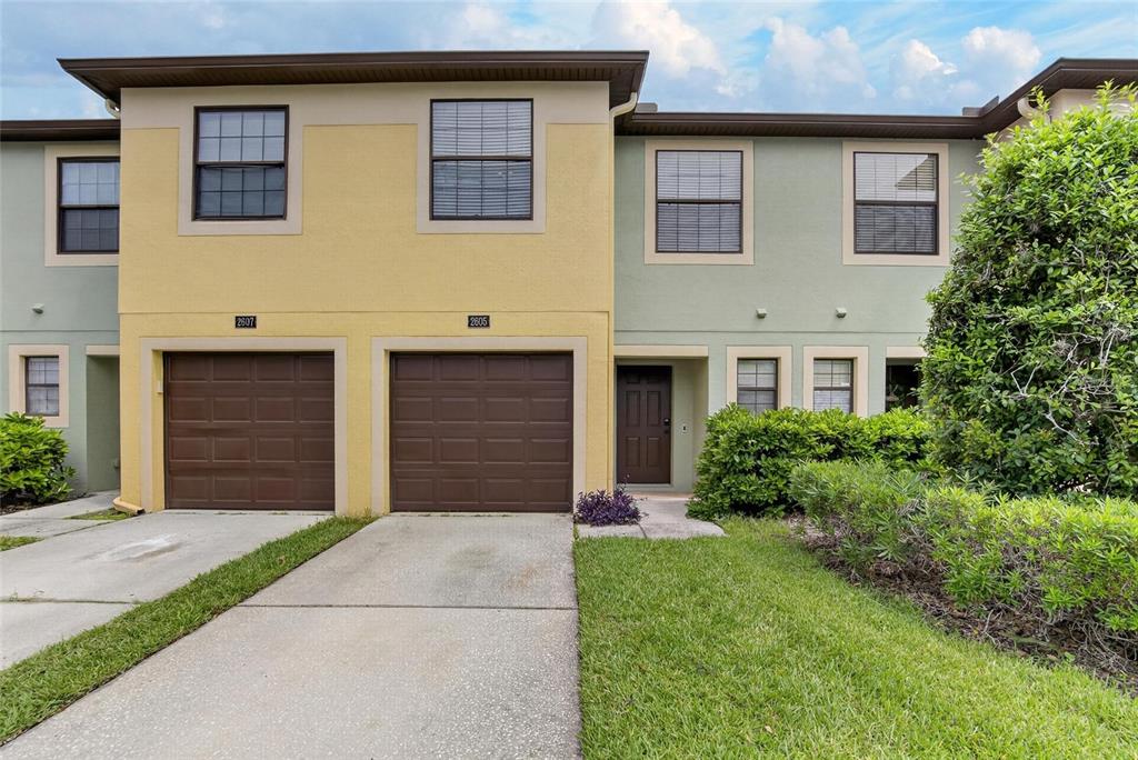2605 OLEANDER LAKES DRIVE