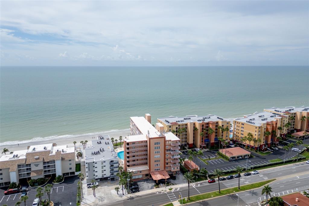 16400 GULF BOULEVARD UNIT 502, REDINGTON BEACH, FL — photo 5 of 30
