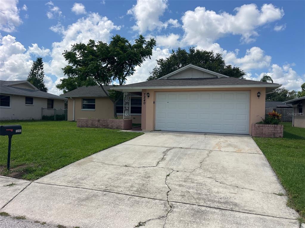 7240 ROSARIAN DRIVE
