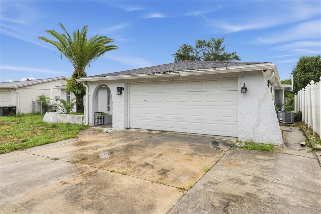 7340 MAYFIELD DRIVE, PORT RICHEY, FL — photo 3 of 17