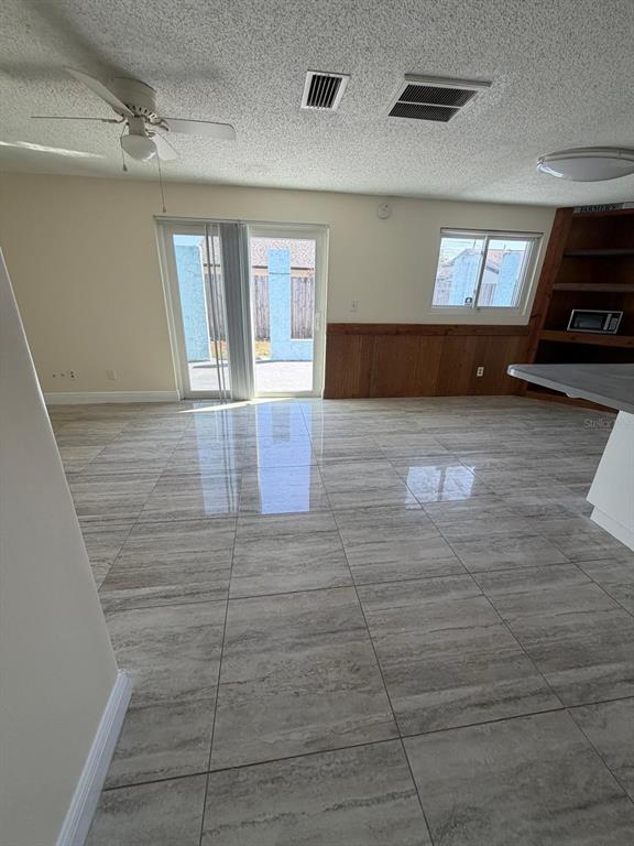 8711 SAGE COURT, TAMPA, FL — photo 4 of 5
