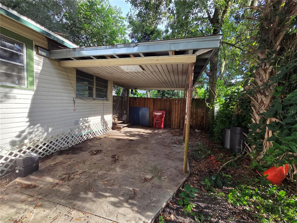 113 W STRICKLAND STREET, PLANT CITY, FL — photo 4 of 29