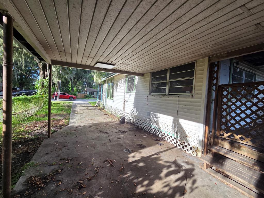 113 W STRICKLAND STREET, PLANT CITY, FL — photo 5 of 29