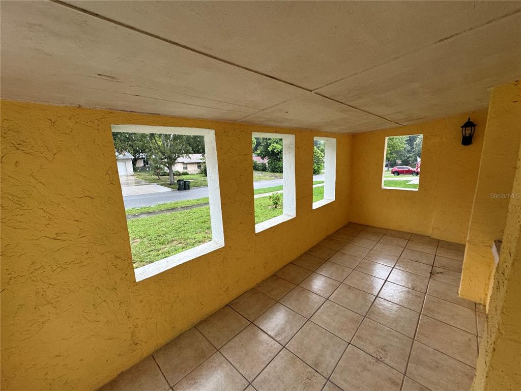231 N DISSTON AVENUE, CLERMONT, FL — photo 2 of 16