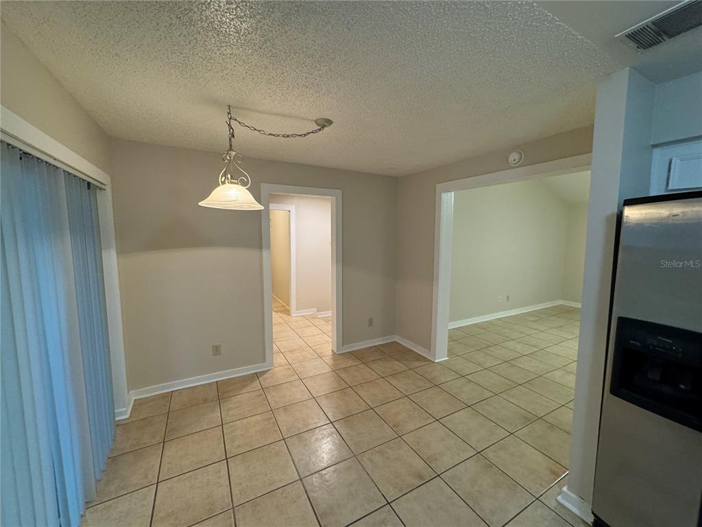 231 N DISSTON AVENUE, CLERMONT, FL — photo 4 of 16